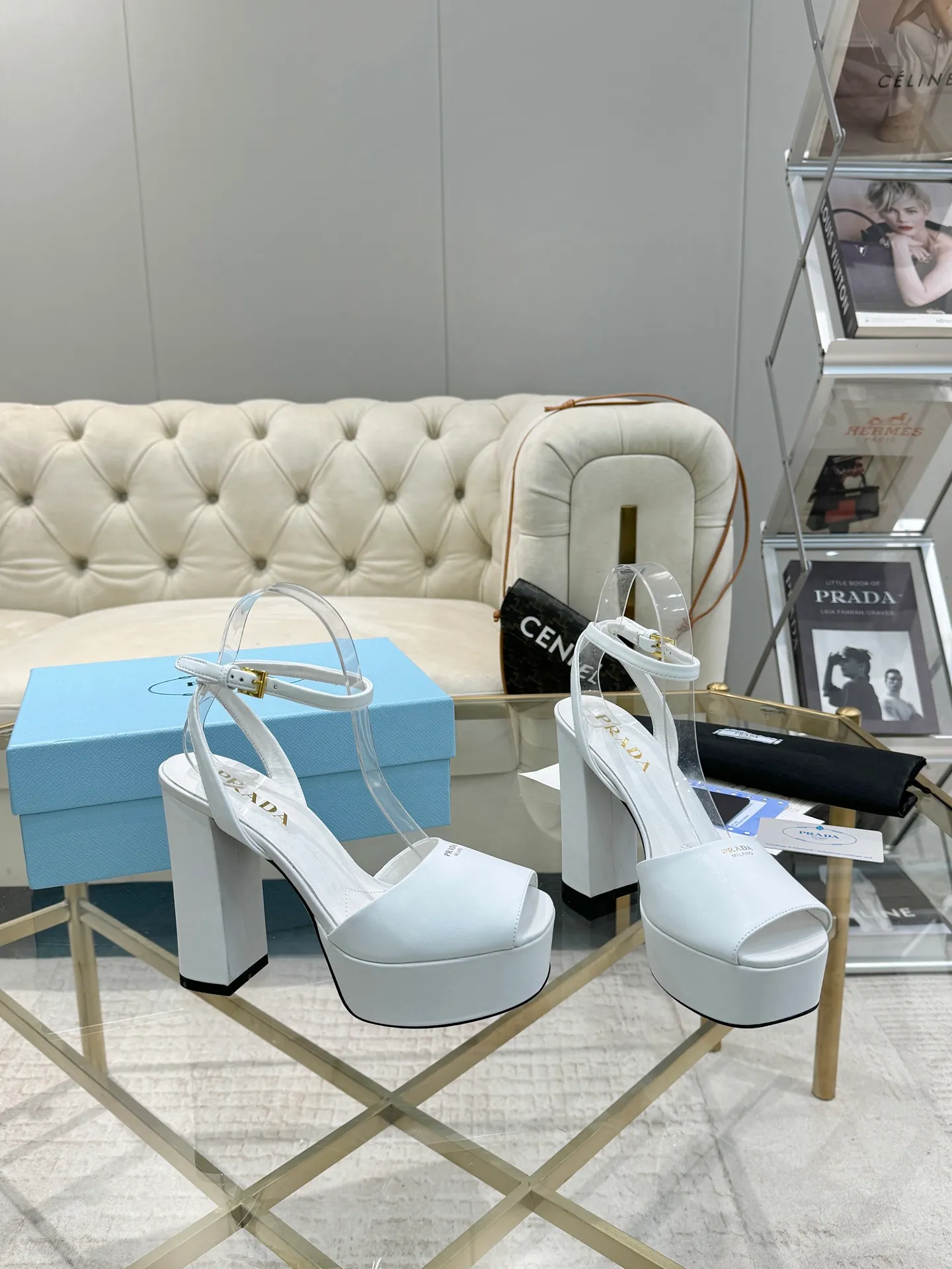 👟👟Ex-factory price 600👟👟 (imitation leather bottom-20) New arrival 👉Ready stock👈Remove the original board and make a 1:1 replica‼ ️The highest version ✅ Prada's early spring catwalk hot style 😘The latest spring style thick square toe water platform series (genuine leather outsole), (simulated leather sole) goddess must-have for super beautiful feet 👉The upper is made of imported original calfskin, soft and textured, lining + foot pads, imported sheepskin lining, breathable and comfortable, private model water platform, heel, water platform 3.5M, heel height 12M Code number 35M-39M (34 40 41 42 43 is custom-made and cannot be returned or exchanged)